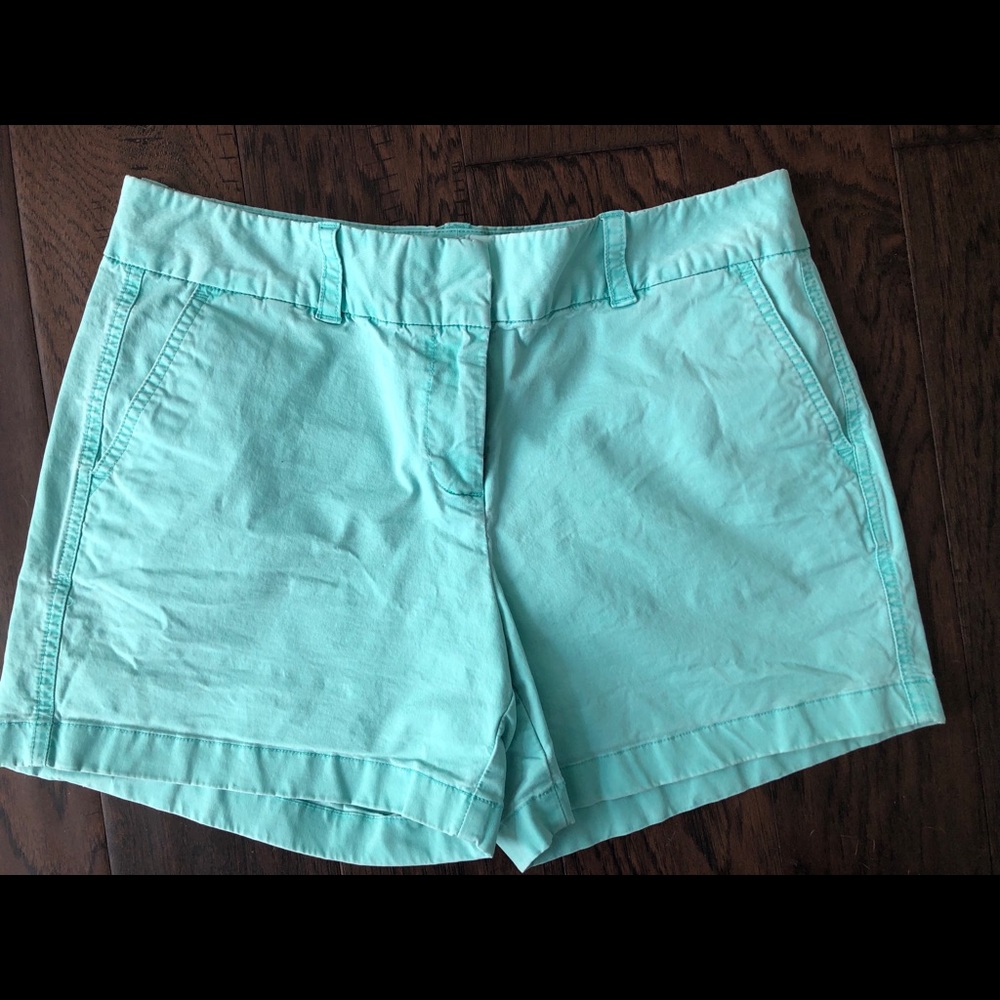Vineyard vines 3.5” mint green shorts